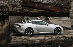 Lexus LC po liftingu (technicznym) — zdjęcie 3