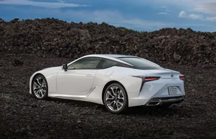 Lexus LC po liftingu (technicznym) — zdjęcie 7