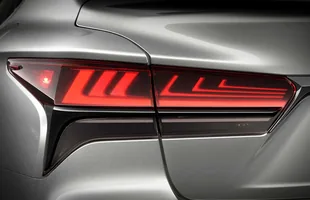 Lexus LS już po liftingu — zdjęcie 6