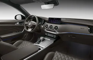 Kia Stinger po liftingu — zdjęcie 3