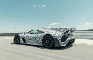 Mercedes-AMG Project ONE nadjeżdża — zdjęcie 3