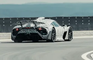 Mercedes-AMG Project ONE nadjeżdża — zdjęcie 4