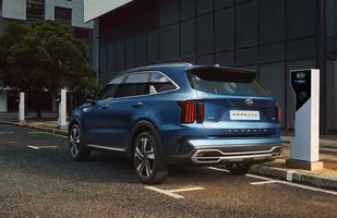 Kia Sorento jako hybryda plug-in — zdjęcie 2