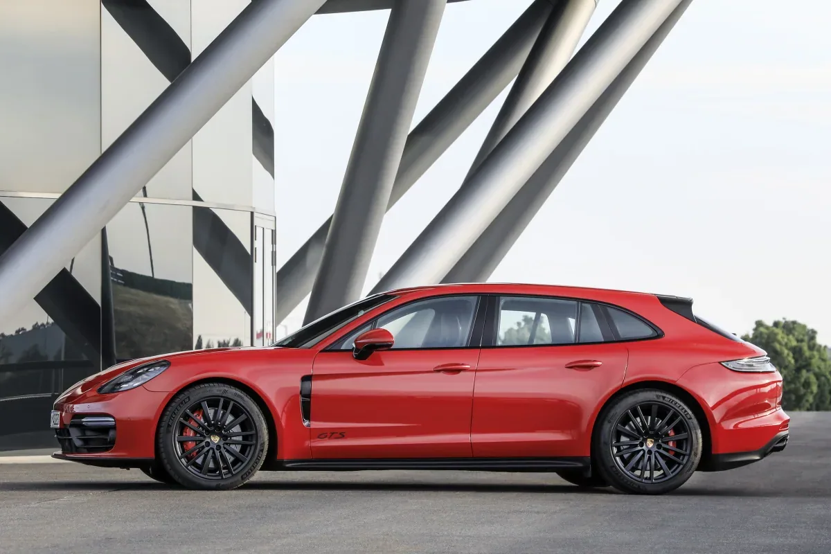 Porsche Panamera GTS Sport Turismo