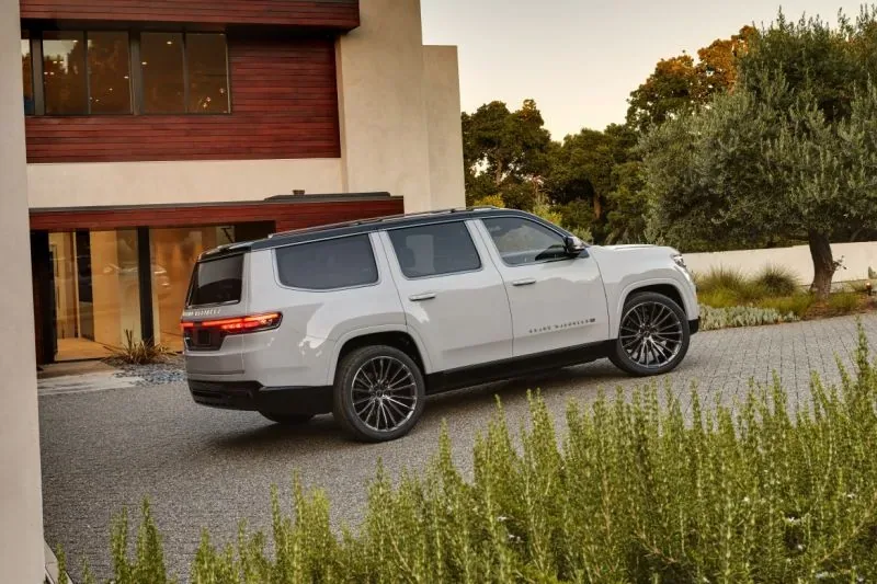 Jeep Grand Wagoneer Concept