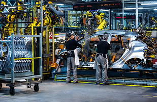 Pół miliona egzemplarzy Nissana Leaf