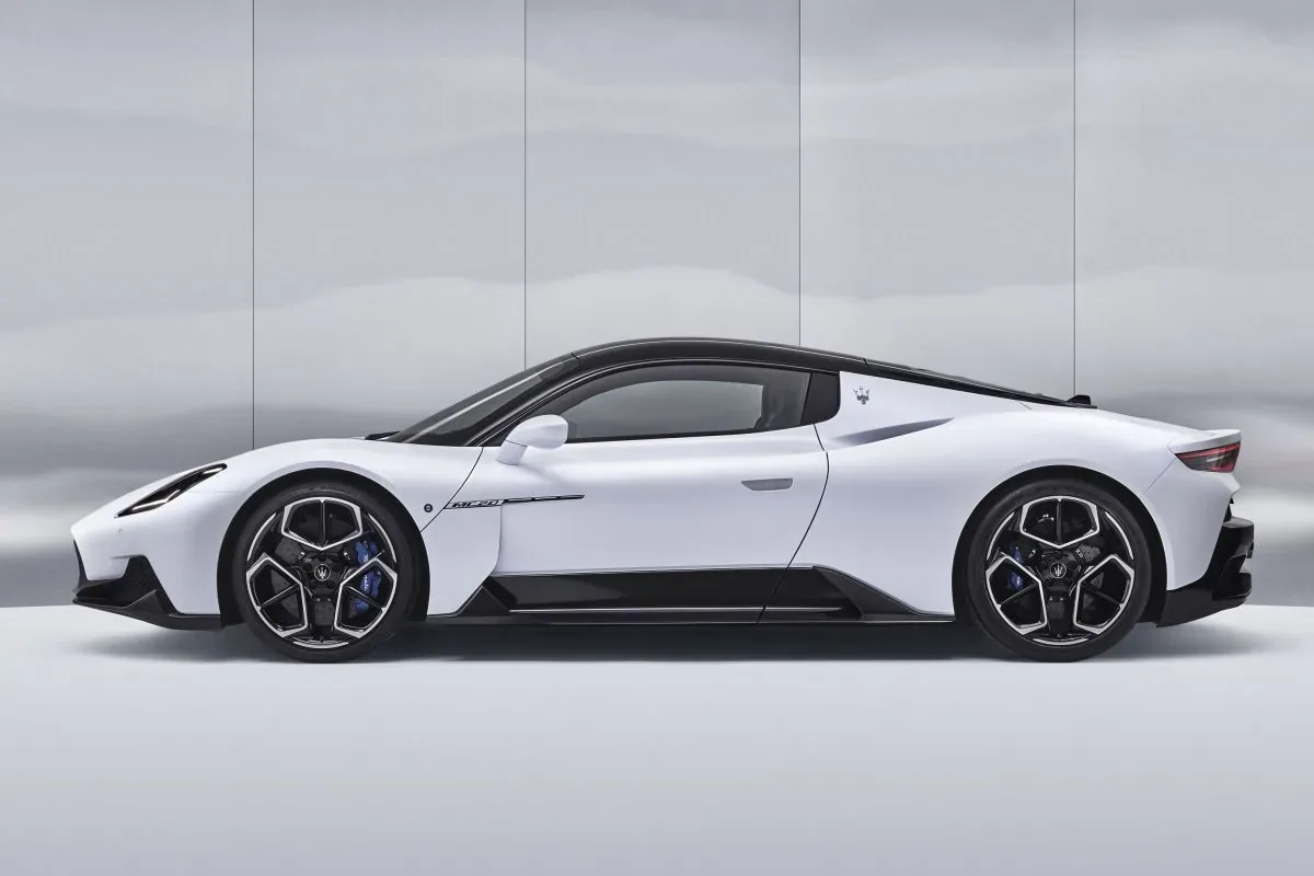 Maserati MC20