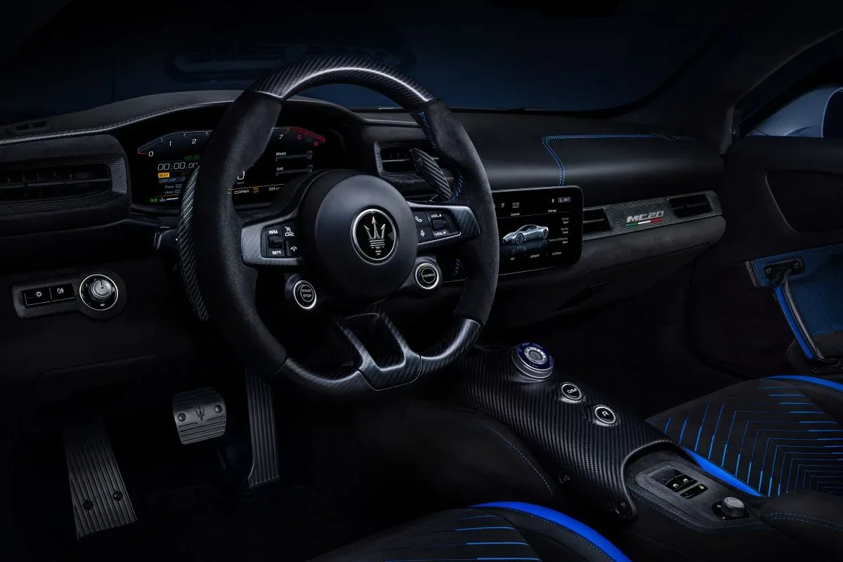 Maserati MC20