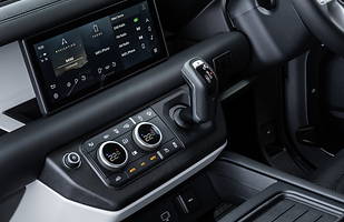 Land Rover Defender z nowymi silnikami