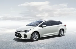 Suzuki Swace. Bliźniak Toyoty Corolli — zdjęcie 2