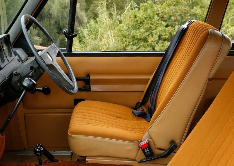 45 lat Range Rovera