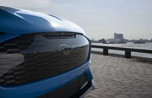 Ford Mustang Mach-E GT — zdjęcie 3