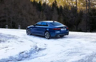 Jaguar XF po liftingu — zdjęcie 9