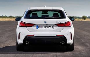 BMW 128ti. Tuż poniżej "M"