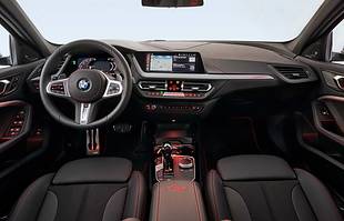 BMW 128ti. Tuż poniżej "M"