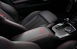 BMW 128ti. Tuż poniżej "M"