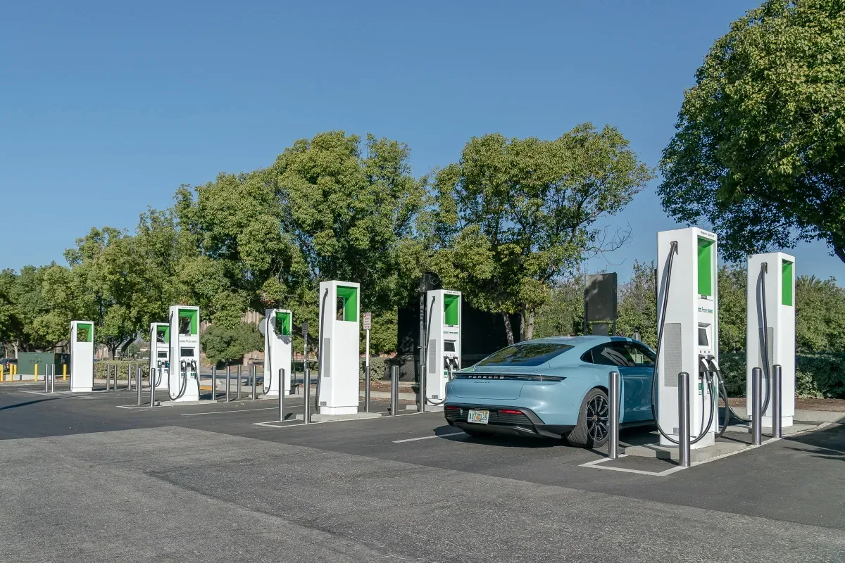 Porsche Taycan to pierwszy elektryczny model tego producenta