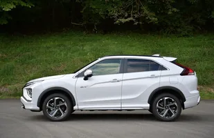 Mitsubishi Eclipse Cross po liftingu. Tylko PHEV — zdjęcie 3