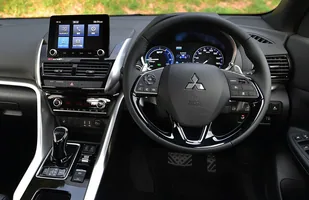 Mitsubishi Eclipse Cross po liftingu. Tylko PHEV — zdjęcie 6