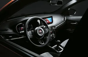 Fiat Tipo po modernizacji. I wersja Cross! — zdjęcie 12