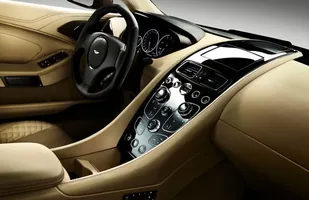 Piękny Aston Martin Vanquish — zdjęcie 6