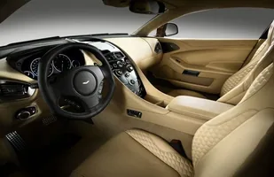 Piękny Aston Martin Vanquish — zdjęcie 7