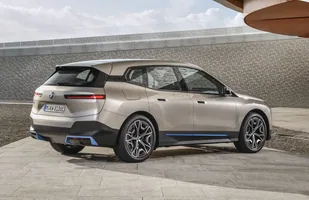 BMW iX. Elektryczny SUV — zdjęcie 4