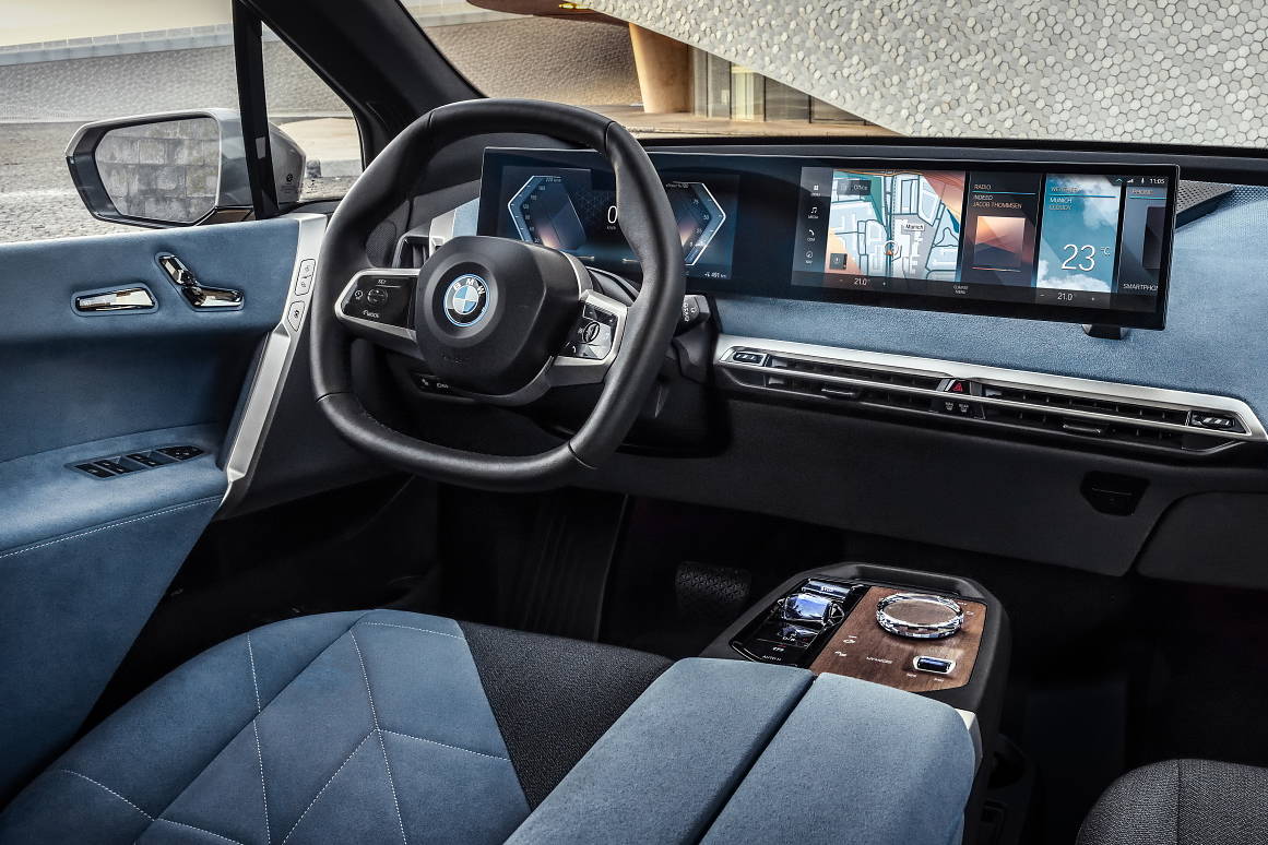 BMW iX. Elektryczny SUV