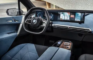 BMW iX. Elektryczny SUV — zdjęcie 7