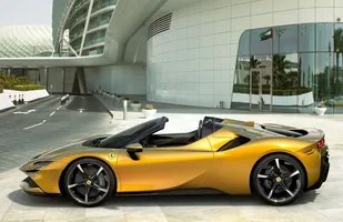 Ferrari SF90 Spider. Flagowy model bez dachu — zdjęcie 2