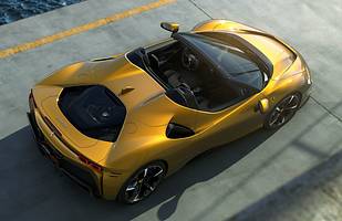 Ferrari SF90 Spider. Flagowy model bez dachu