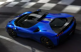 Ferrari SF90 Spider. Flagowy model bez dachu — zdjęcie 9