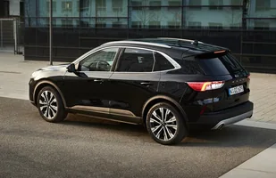 Ford Kuga w wersji hybrydowej — zdjęcie 3