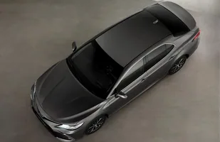 Toyota Camry po liftingu — zdjęcie 6