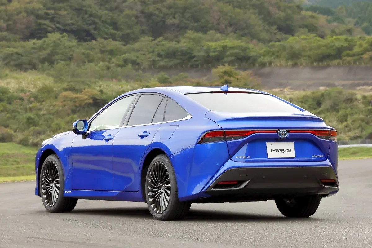 Toyota Mirai II