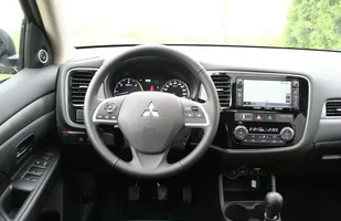 Taki jest nowy Mitsubishi Outlander — zdjęcie 8