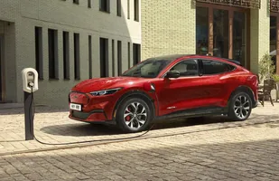 Ford Mustang Mach-E w czterech wersjach — zdjęcie 5