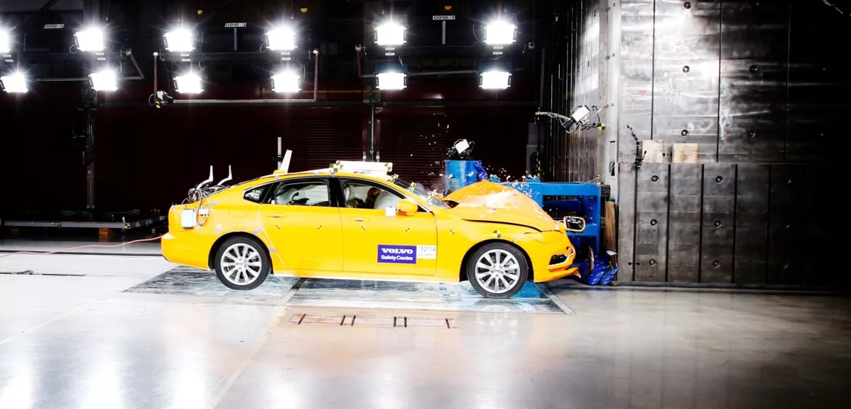 Test zderzeniowy Volvo