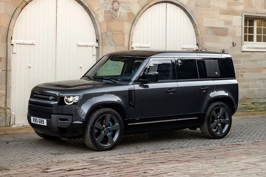 Land Rover Defender z silnikiem V8!