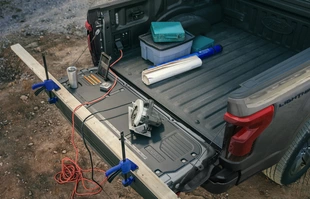 Ford F-150 Lightning. Nowe rozdanie w świecie pickupów!