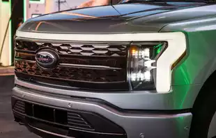 Ford F-150 Lightning. Nowe rozdanie w świecie pickupów!