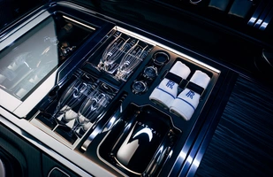 Rolls-Royce Tail Boat. Najdroższe auto świata