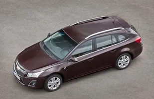 Chevrolet Cruze - Najtańsze kompaktowe kombi! — zdjęcie 2