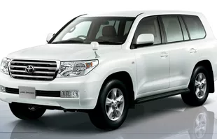 70 lat Toyoty Land Cruiser. Legenda jeszcze nie przechodzi na emeryturę!