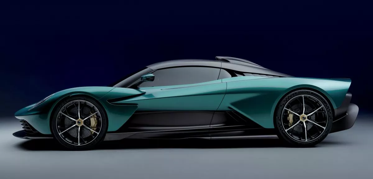 Aston Martin Valhalla