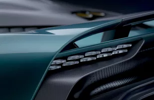Aston Martin Valhalla. Hybrydowy supersamochód