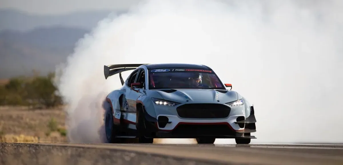 Elektryczne Fordy w Goodwood