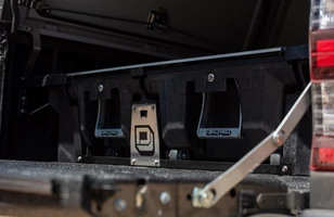 Toyota Hilux Arctic Trucks. Wyprawowy pickup w polskich salonach