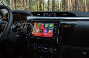 Toyota Hilux Arctic Trucks. Wyprawowy pickup w polskich salonach