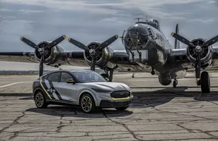 Ford Mustang Mach-E jako hołd dla kobiet pilotów